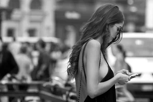 Candid boobs, nip slip and downblouse pics