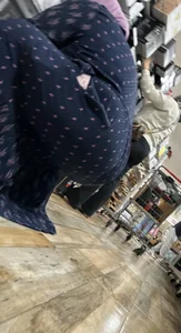 Not a fan of hijab but huge ass squat