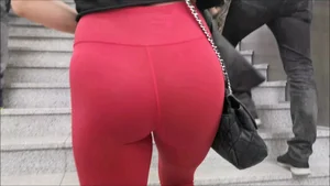 Two sexy babes with nice asses in leggings and some bonus whale tail