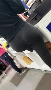 Petite Bubble Booty looking yummy