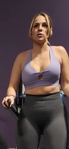Same thick Gym Pawg more angles!