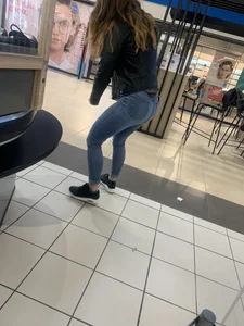 Teen slut tight jean ass
