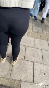 OC Sexy milf with a Fat ass VTL leggings