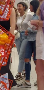 Tall Arabic Duo in Jeans