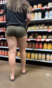 How would you describe her ass?!