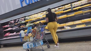 BBL Afro Latina MILF Bending Over