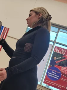 PAWG in leggings + face shot