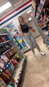 Slim Thick Blonde Front VTL…..Are those Rhinestones,Grandma?🤔