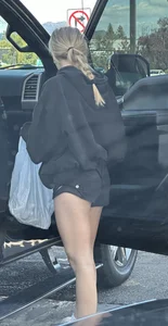 Tight college girl with a plump ass in short shorts