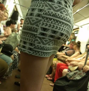 Girl in a Skirt with Hot Legs Subway Creepshots