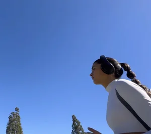 Must see! Gym babe bends over  / not OC