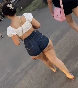 Oblivious wedgie on big booty (not oc)