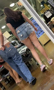 Tall PAWG with her hot friends shopping (Busted) (OC)