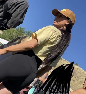 Double trouble lulu milfs out in the sun