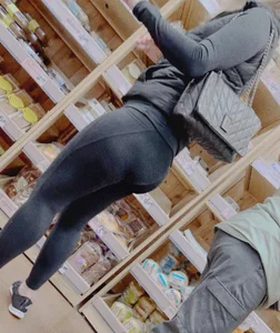 Pawg in All Black (Upshots / faceshots / closeups)