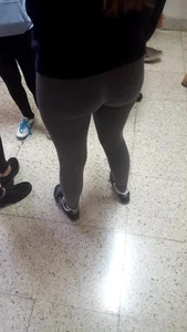Perfect Candid Booty in Leggings Creepshot