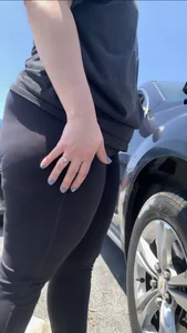 Chubby Hockey Geek, nice BUTT n THIGHS