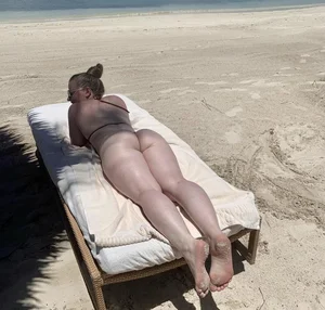 Beach creepshots of girls' legs and feet