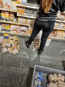 Grocerystore employe