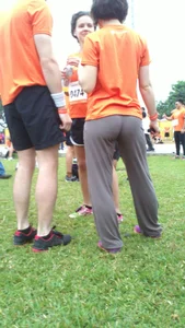 Running chick in grey sweats with a nice ass and wedgie