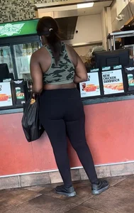 Thick wide booty Ebony in tights
