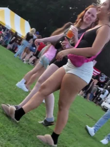 Incredible ass in white shorts with vtl