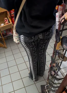 Bubble White Girl in the Flare Leggings (OC)