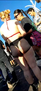 Goth cheeks at music festival    [MEGAPOST]