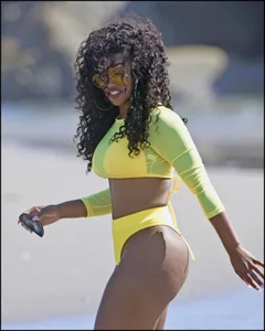 2 amazing candid black girls at the beach in thong bikinis with perfect asses