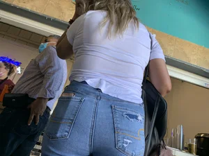 Bitch at the flea