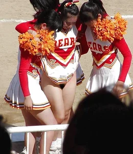 Candid cheerleaders