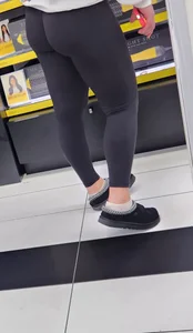 Blonde in gray yogas