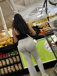 Who’s the star? No bra fat tits or flares thigh gap Latina?