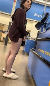 Pawg with Thick Legs