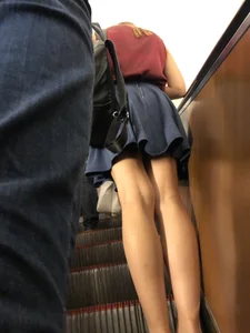 Girl with Sexy Legs Subway Escalator Cool Upskirt