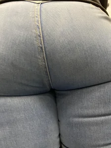(Oc) thick latina mom in soft pants