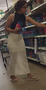 Latina Vpl in Tight White Knitted Dress