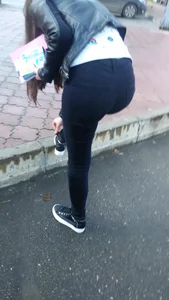 Sexy Teen in Tight Jeans Bending Over Street Candid