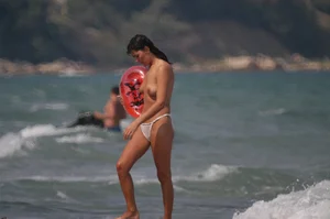 Verna topless beach girls out in the sun