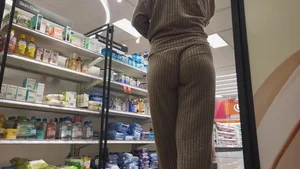Jiggly Bubble Butt VPL Wedgie