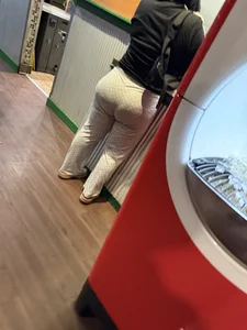 Phat bblw latina milf at wingstop