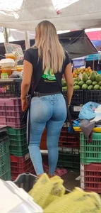 Mexicana con jeans ajustados