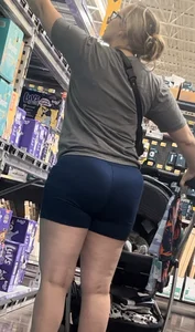 Pawg Mom