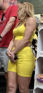 Fit Mature blonde shopping seeks nice caps‼️