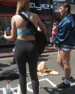 Guitar playing blonde babe with a nice ass and vtl in tight leggings