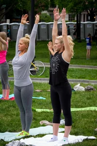 Candid sexy girls in spandex doing yoga