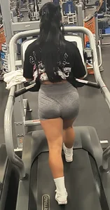 Hot black hair gym pawg!