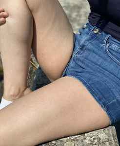 Girl in Jean Shorts Creepshots Gallery