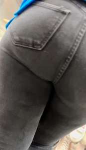 Thick latina worker in black jeans