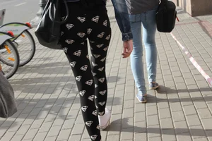 Candid Girls in Tight Pants on the Street, Creepshots Gallery